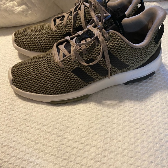 Adidas Cloudfoam Mens Sz 9. Olive green/black trim. - Picture 2 of 6